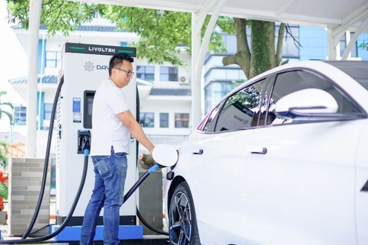 Kapasitas SPKLU Di Tingkatkan PLN Untuk Mudik Lebaran