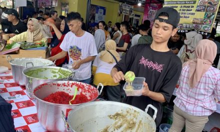 Istana Bubur Jadi Takjil Paling Laris Di Bazar Benhil