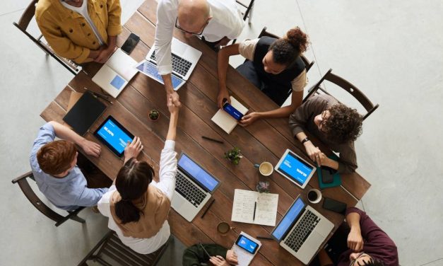 Membangun Networking Profesional Untuk Pengembangan Karier