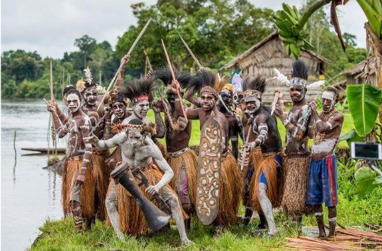 Perubahan Sosial Dan Tantangan Modern Bagi Suku Papua