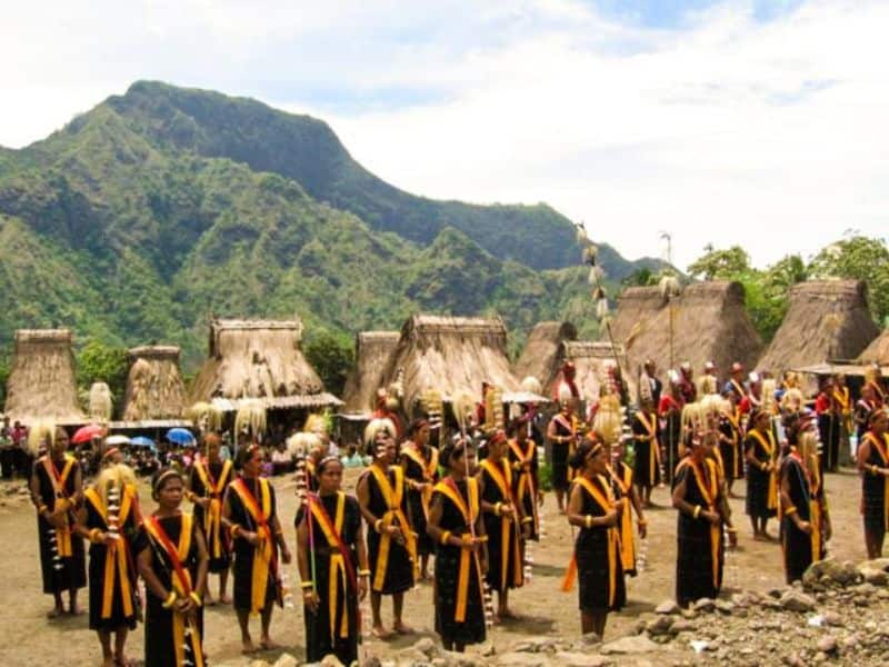 Tradisi Dan Upacara Adat Di Indonesia Timur