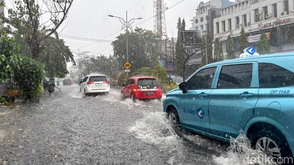 Cuaca Ekstrem, Warga Diminta Waspada Selama Musim Hujan