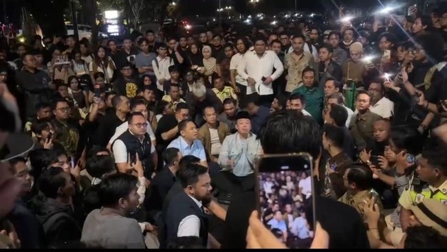 Dialog Pejabat Dan Mahasiswa UGM Bahas Demokrasi Indonesia