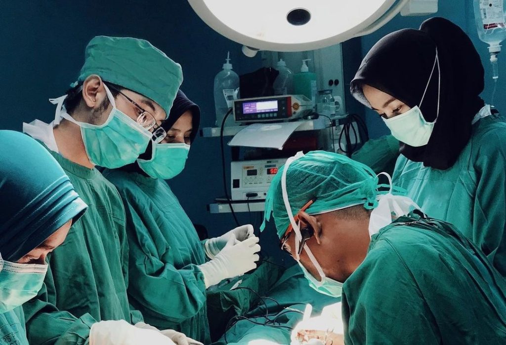 Perjalanan Menjadi Dokter Di Indonesia Dari Nol