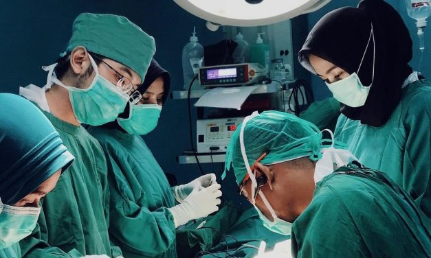 Perjalanan Menjadi Dokter Di Indonesia Dari Nol