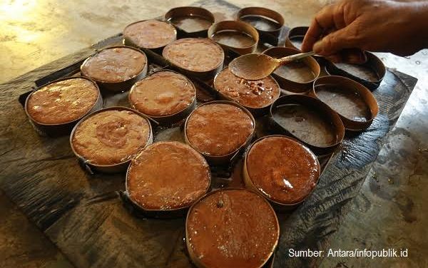Proses Pembuatan Gula Aren Dari Pohon Hingga Siap Konsumsi