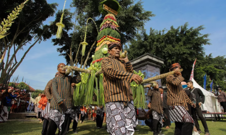 Tradisi Budaya Nusantara Yang Tetap Bertahan Di Era Digital