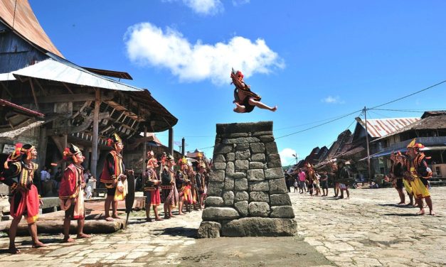 Tradisi Unik Berbagai Daerah Di Indonesia Yang Masih Bertahan