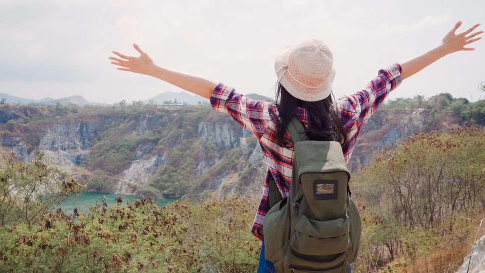 Liburan Sendiri: Tips Aman Dan Cara Menikmati Solo Traveling