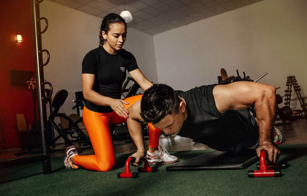 Personal Trainer: Tugas, Manfaat, Dan Cara Memilih Pelatihnya